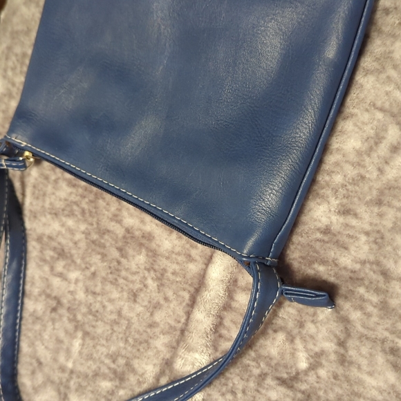 Small Crossbody Bag - Picture 4 of 5